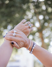 Cargar imagen en el visor de la galería, Pulsera Riviere Geometrica
