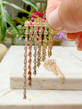 Cargar imagen en el visor de la galería, Pendiente Franja Largo Cristal Dorado
