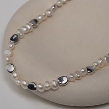 Cargar imagen en el visor de la galería, Collar Perla Corazón Plata

