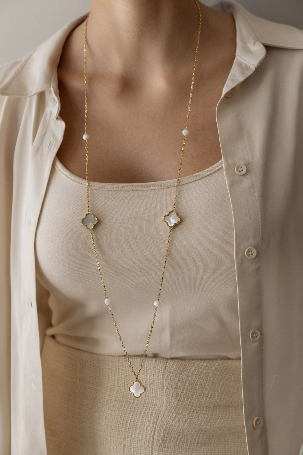Collar largo Trébol Blanco