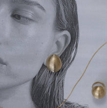 Cargar imagen en el visor de la galería, Pendiente Espiral Orgánico

