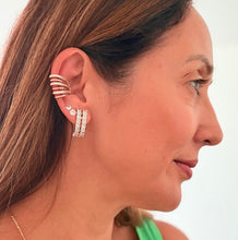 Cargar imagen en el visor de la galería, Earcuff 6 Lineas Circonitas Dorado
