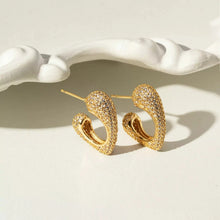 Cargar imagen en el visor de la galería, Pendiente Argolla Corazón Circonitas
