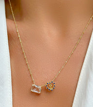 Cargar imagen en el visor de la galería, Collar Escapulario Cristal &amp; Corazón Azul Dorado
