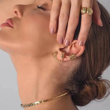 Cargar imagen en el visor de la galería, Earcuff Básico liso Dorado o Plata
