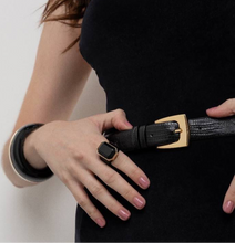 Cargar imagen en el visor de la galería, Anillo Resina cuadrado Blanco o Negro
