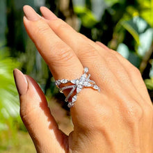Cargar imagen en el visor de la galería, Anillo Cruzado Gotas Circonitas Plata
