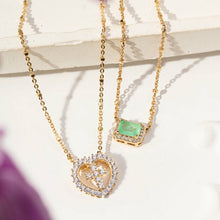 Cargar imagen en el visor de la galería, Collar Escapulario Esmeraldas
