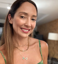 Cargar imagen en el visor de la galería, Collar Escapulario Esmeralda Colombiana Pet
