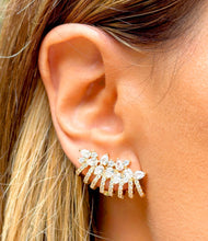 Cargar imagen en el visor de la galería, Pendiente Onda Circonitas Dorado
