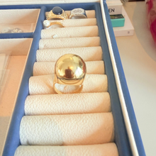 Cargar imagen en el visor de la galería, Anillo Bold Dorado
