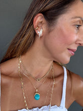 Cargar imagen en el visor de la galería, Ear Hook Earcuff Circonitas Oro
