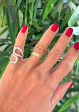 Cargar imagen en el visor de la galería, Anillo Curvas Circonitas
