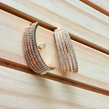 Cargar imagen en el visor de la galería, Pendiente Ear Hook Circonitas Dorado
