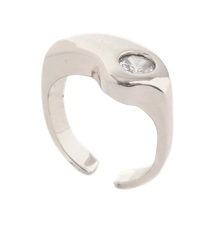 anillo delicado em baño de rodio con una circonita