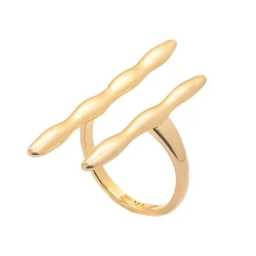 Anel fio martillado em banho de oro 18k

Tamaño 16 Brasil (6,5 EUA) ajustável

Joyas hipoalergénicas e sem niquel.