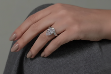 Cargar imagen en el visor de la galería, Anillo Gota Plata Martillado
