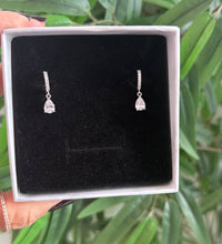 Cargar imagen en el visor de la galería, Arete Mini Gota Plata 925
