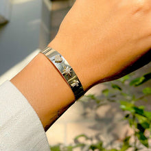 Cargar imagen en el visor de la galería, Bracelete Cruz &amp; Estrella Circonita Ajustable
