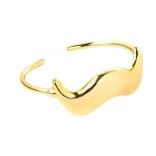 Cargar imagen en el visor de la galería, acelete forma orgánica ajustable dorado en baño de Oro18k 

Joyas Hipoalergênicas e sem niquel.

6mm diâmetro.
