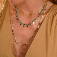Cargar imagen en el visor de la galería, Pulsera Cristales Verdes Oro18k
