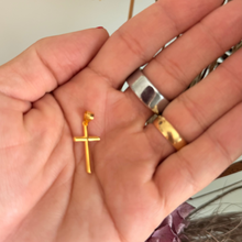 Cargar imagen en el visor de la galería, Collar Cadena Cruz Plata 925 Bañado Oro
