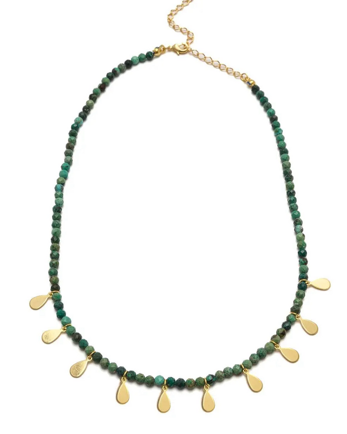 collar con cristales verde en baño de oro18k