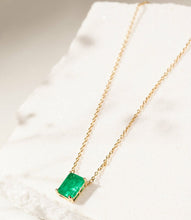 Cargar imagen en el visor de la galería, collar-esmeralda-bañado-oro18k

