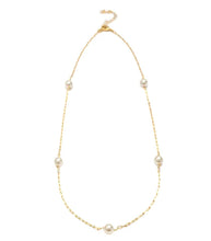 Cargar imagen en el visor de la galería, Colar cadena mini perlas en Baño de Oro18k. Un collar delicado para todo los dias. Ideales para mezclar con otros collares Wal Barros.

Joyas hipoalergenicas y sin niquel.
