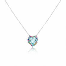 Cargar imagen en el visor de la galería, Collar corazón turmalina light fusión en plata925 con mini circonitas coloridas.

Este colhar de plata 925 presenta un corazón de fusión de turmalina clara con circonitas de color. Su acabado de alta joyería lo hace destacar.

Plata 925 bañada en rodio blanco.

Hipoalergénico, sin níquel.

Collar 50cm
Joyas sín níquel y hipoalergénicas.

¡Super versátil!
