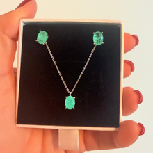 Cargar imagen en el visor de la galería, Collar + pendiente mini oval Turmalina en plata 925.

45cm

Delicado como una joya.

Joyas sin niquel, hipoalergenica. 1 ano de garantia.

 
