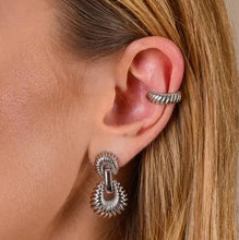 Cargar imagen en el visor de la galería, Earcuff Gomos Fino Dorado o Plata

