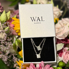 Cargar imagen en el visor de la galería, Escapulário cadena plata 925 religioso
