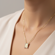 Cargar imagen en el visor de la galería, Collar Escapulario tradicional Circonitas Dorado
