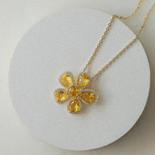 Cargar imagen en el visor de la galería, Collar Flor Citrino
