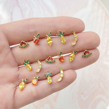 Cargar imagen en el visor de la galería, Pendientes mini fresa con circonitas coloridas en plata 925.

Joyas hipoalergénica y sin níquel.
