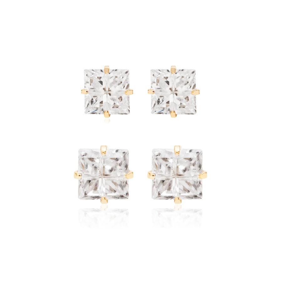 <p>Pendientes solitario plata circonitas 6MM y 8mm eb baño de oro18k</p> <p>Super delicado un punto de luz cuadrado para todos los dias.</p> <p>Joyas hipoalergicas y sin niquel.</p>