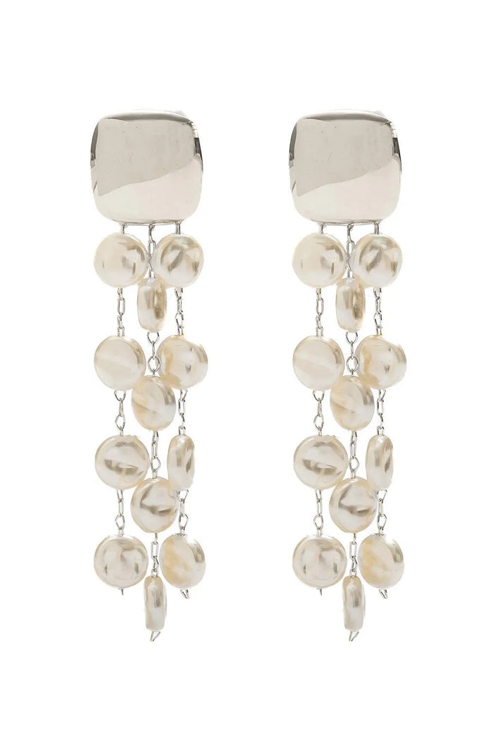 Pendiente largo perlas Shell em banho de rodio.

Perlas estão super em alta, de moda, mescladas com outras golas da marca Wal Barros,

Joyas chiques para elevar seu look todos os dias.

Tamanho: 5,5 cm
Peso: 4 gr