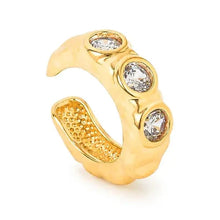 Cargar imagen en el visor de la galería, Earcuff Tubo Dorado Circonitas Organico
