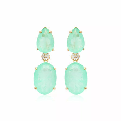 Pendiente Gota oval Esmeralda colombiana largo en baño de oro18k. Super chic y moderno. Se puede hacer conjunto con el anillo 

