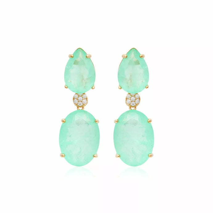 Pendiente Gota oval Esmeralda colombiana largo en baño de oro18k. Super chic y moderno. Se puede hacer conjunto con el anillo 

