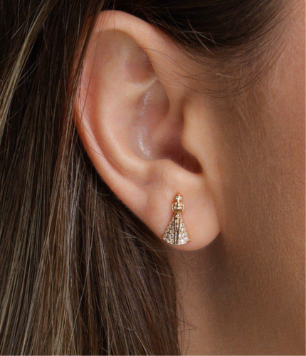 Mini Pendiente Nuestra señora super delicado con circonitas en baño de oro18k

Se puede hacer conjuntos con collares o escapularios religiosos.

joyas hipoalergénicas y sin níquel 