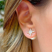 Cargar imagen en el visor de la galería, Pendiente Perla con Estrellas de 8 puntas y con cierre de pérola shell de 12mm super moderno en baño de oro 18k. Super chic, una verdadeira joya.

joyas hipoalergénicas e sem níquel.

 
