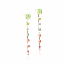 Cargar imagen en el visor de la galería, Pendiente cristal verde con piedras coloridas en baño de oro 18k

