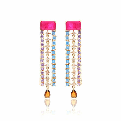 Pendiente turmalina Rosa largo con franjas en cristales coloridos en baño de oro18k. Super chic y moderno.

Joyas hipoalergenicas y sin niquel