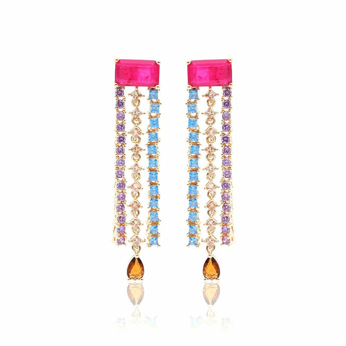 Pendiente turmalina Rosa largo con franjas en cristales coloridos en baño de oro18k. Super chic y moderno.

Joyas hipoalergenicas y sin niquel