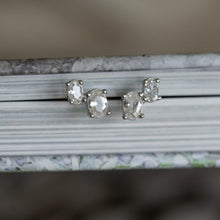 Cargar imagen en el visor de la galería, Mini pendiente oval plata 925
