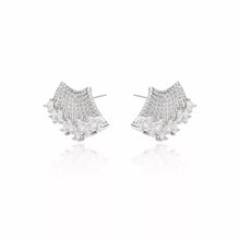 Cargar imagen en el visor de la galería, Pendiente Leque plata circonitas
