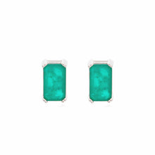Cargar imagen en el visor de la galería, Pendiente rectangular Esmeralda en plata 925.

¡El pendiente rectangular con diseño de esmeralda Fusion es pura elegancia! El vibrante verde de la piedra es encantador, y su diseño rectangular le aporta un toque moderno. Elaborado en plata de ley 925, es el pendiente perfecto para quienes aman el estilo y el brillo.

Delicado como una joya.

Joyas sin niquel.

 
