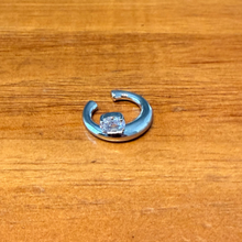 Cargar imagen en el visor de la galería, Earcuff Encaje una Circonita Dorado o Plata
